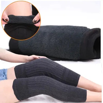 Pair of Thermal Knee Warmers – Knee Protector | Random Color